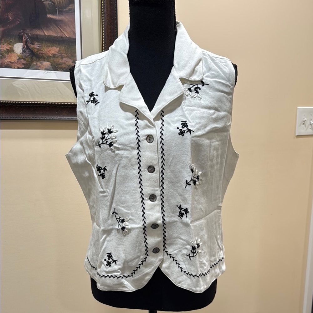 Talbots White Sleeveless Button Down Shirt with Notched Collar
